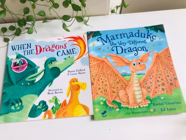 Set 2 cuốn chủ đề Dragon