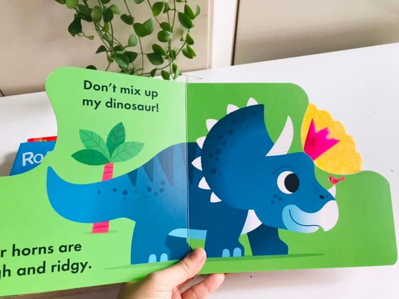 Set tương tác cho bé đam mê Dino.