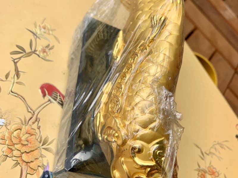 Cá chép tài lộc phong thuỷ ánh vàng