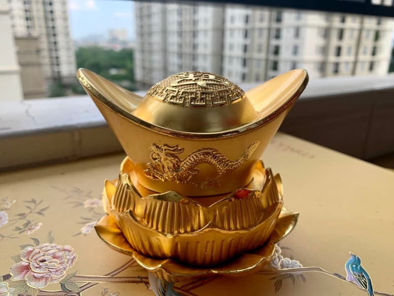 Thỏi vàng nén tài lộc